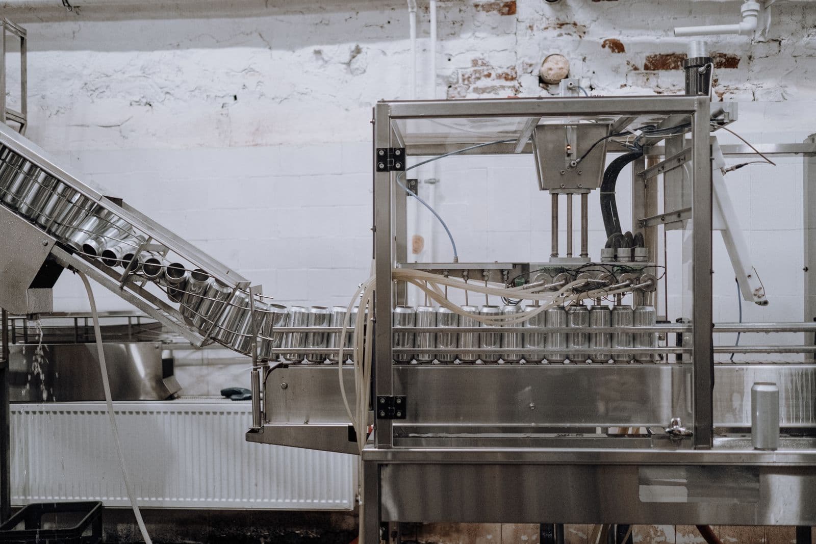 Stainless food filling and conveying machine